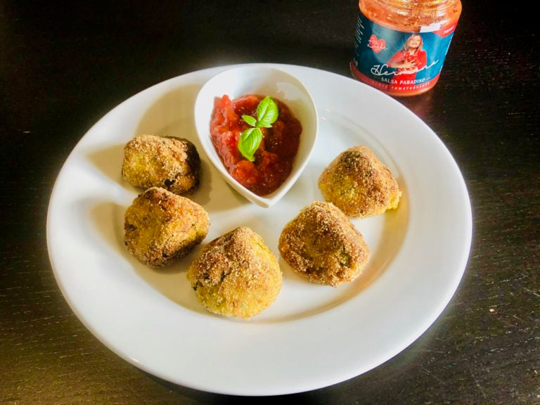 Zucchini-Frikadellen-vegetarisch-mit-hermina-tomatensauce