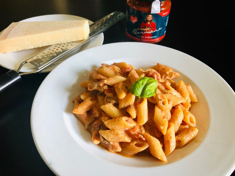Penne-mit-Auberginen-Ricotta-Hermina-Tomatensauce