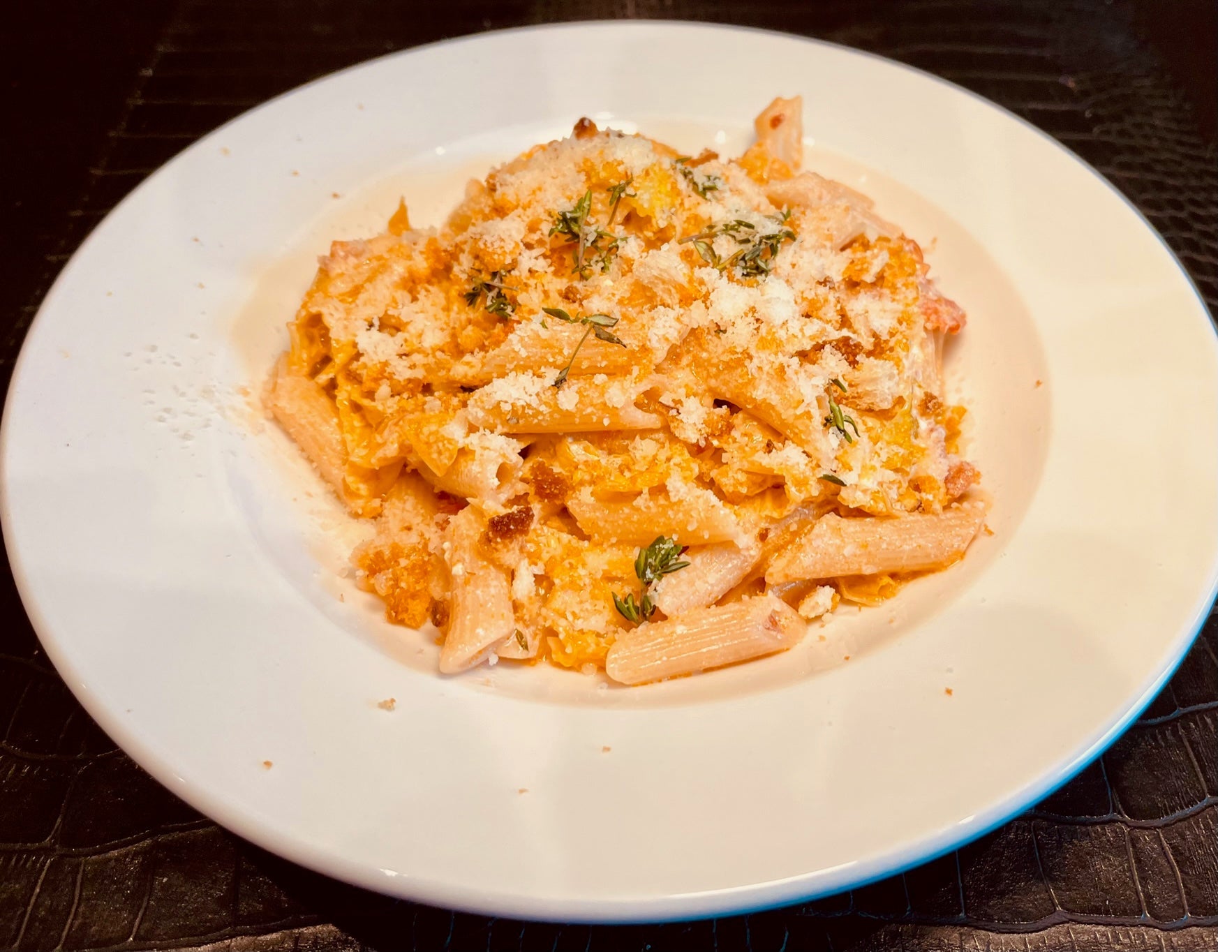 Penne mit Wirsing Ricotta und Hermina Tomatensauce
