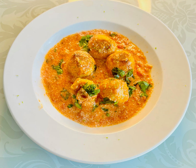 Kabeljau-Frikadellen-in-Tomaten-Kokos-Sauce