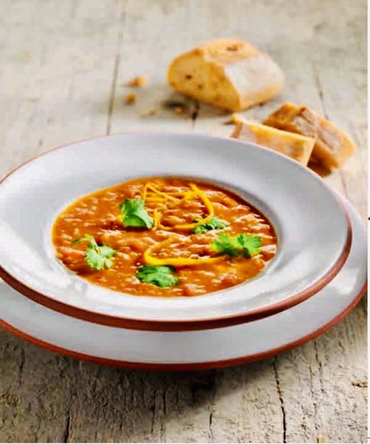 Tomatensuppe-vegan-mit-Orange-Ingwer-Koriander-und-hermina-tomatensauce