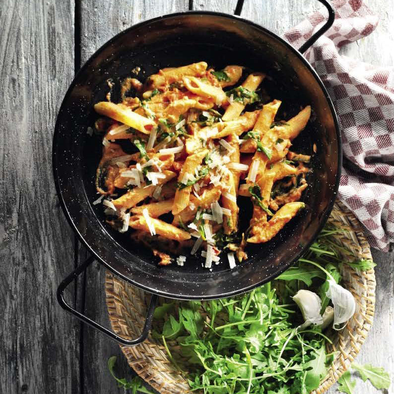 Pasta-mit-Ricotta-Rucola-hermina-tomatensauce