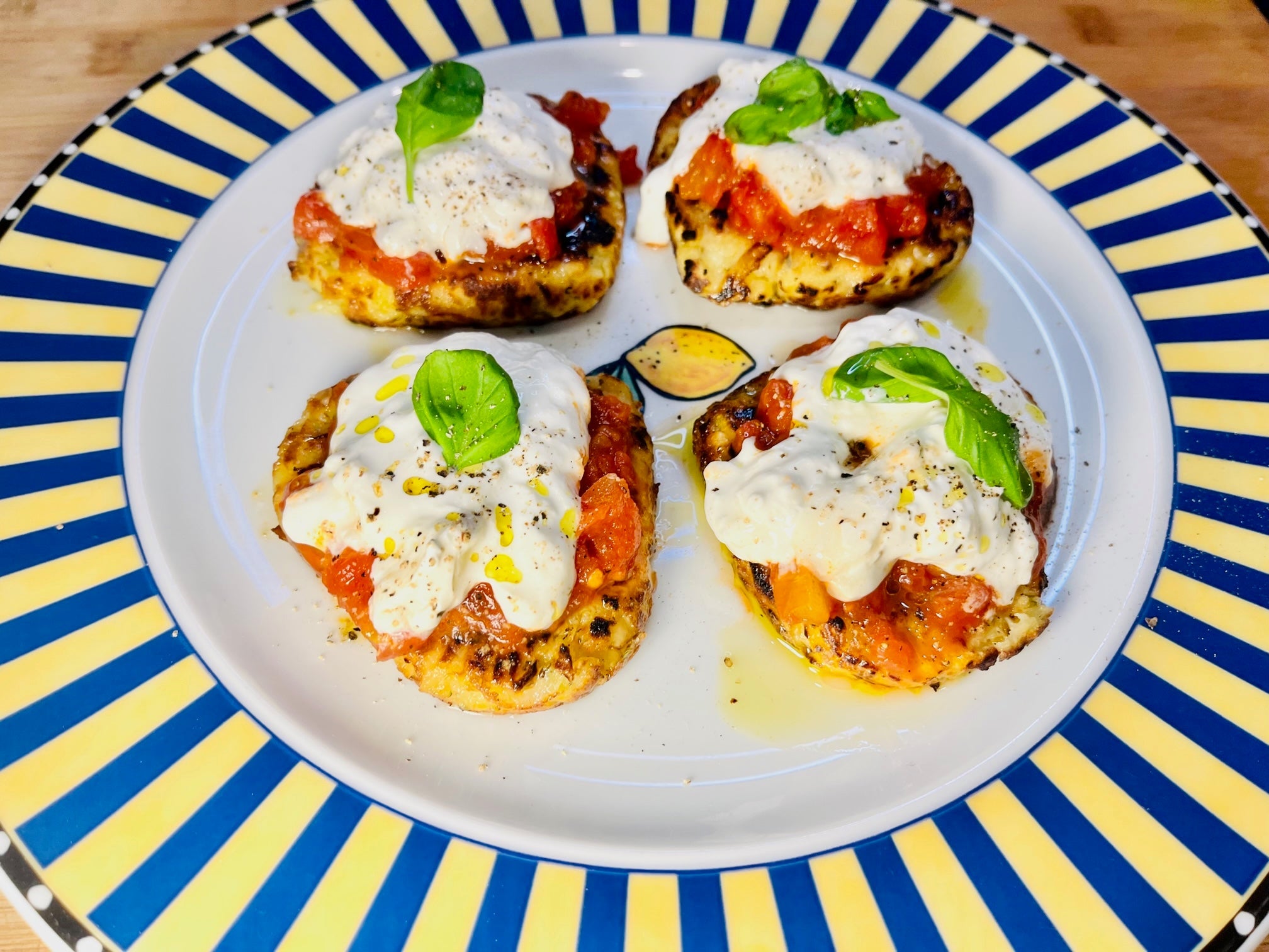 Kartoffelpuffer-mit-Burrata