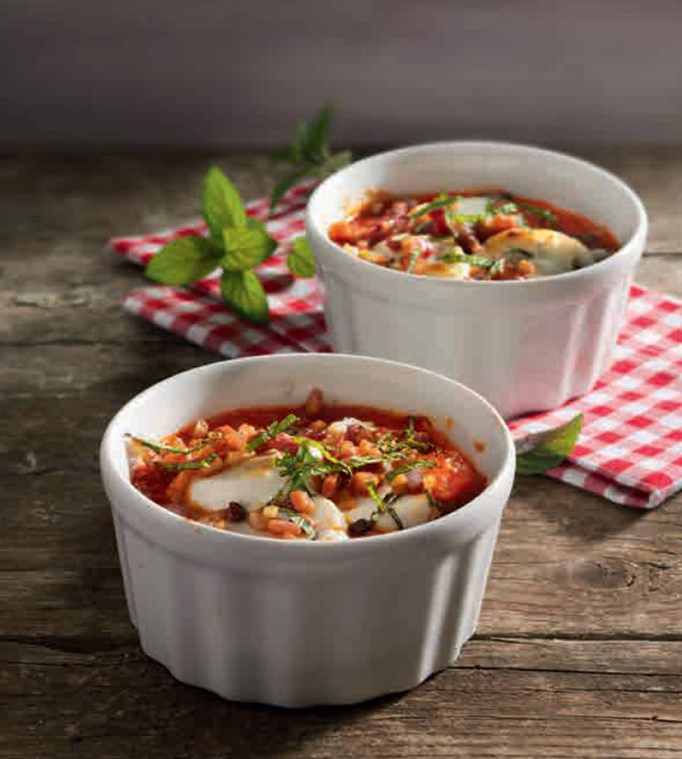 ziegenkaese-mit-Speck-und-Minze-gratiniert-mit-hermina-tomatensauce