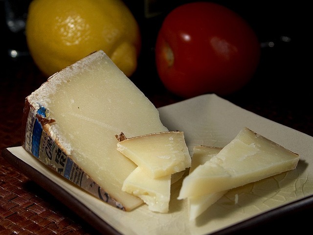 Pecorino-romano-sardo-siciliano-schafskäse-aus-Italien