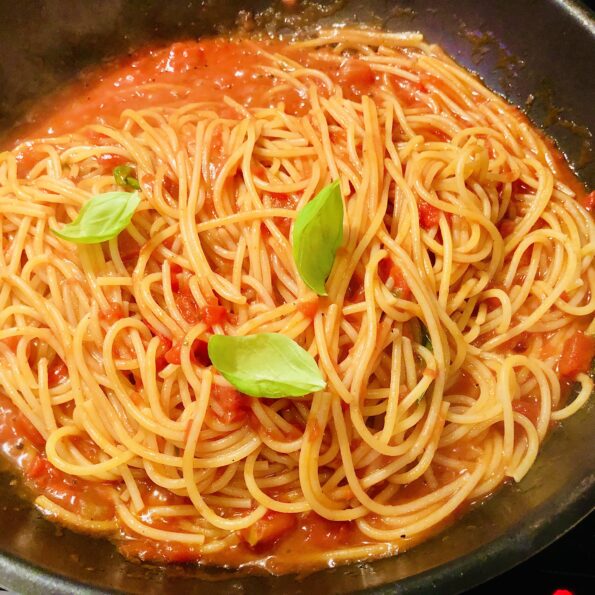 Spaghetti-mit-Salsa-Paradiso-Pikant-hermina-tomatensauce